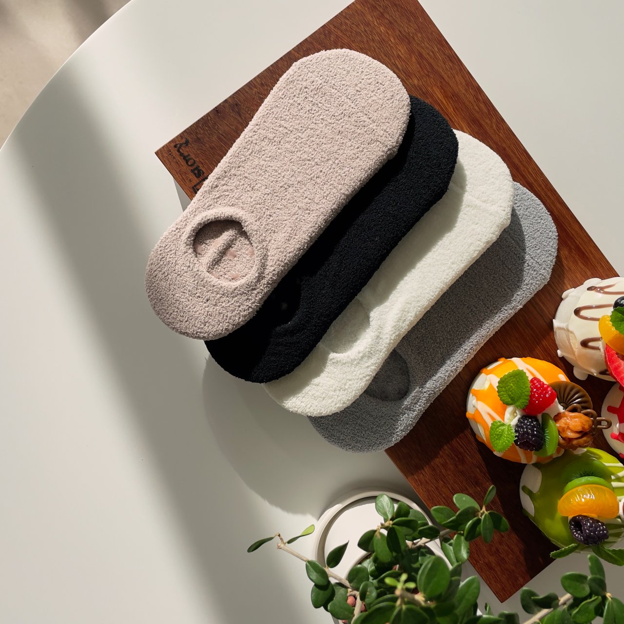 [리햅] 홈랜드 미끄럼 방지 보온 수면 양말 홈슬리퍼 실내화 임산부 양말