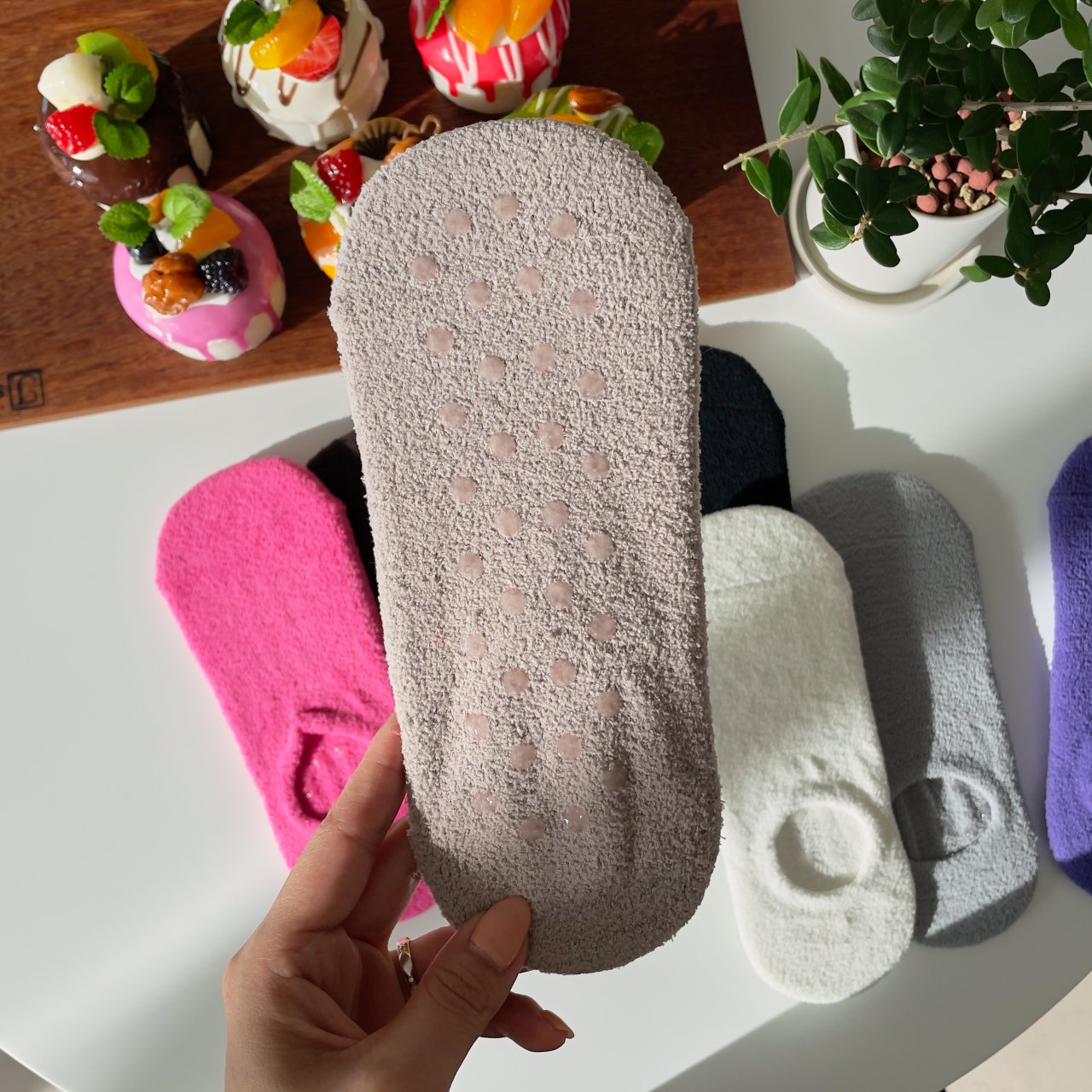 [리햅] 홈랜드 미끄럼 방지 보온 수면 양말 홈슬리퍼 실내화 임산부 양말