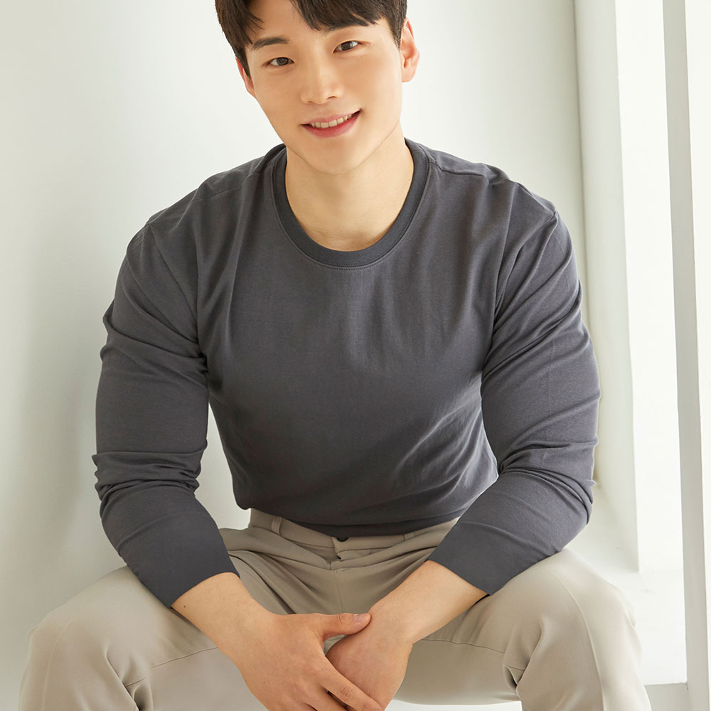 남자 머슬핏 긴팔 무지 티셔츠 쭉티버전 이미지 3