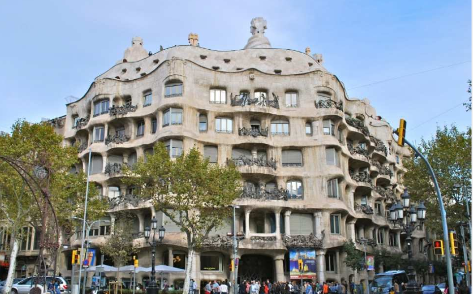스페인 바르셀로나 가우디 오전 반일 투어 (택시 이용/한국어 가이드) - 상세 이미지 2
