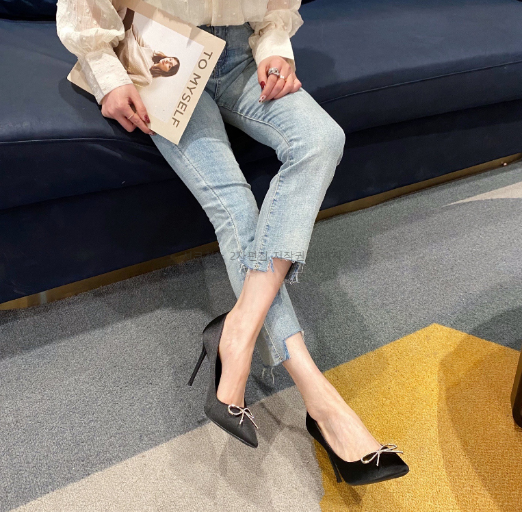220-265 르에블 6,8,10cm 스틸레토 블랙 새틴 펌프스 하이힐 1color 상세 이미지 13