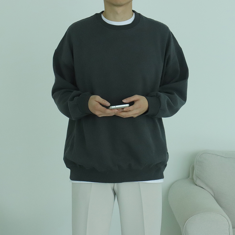 1+1 남자맨투매 오버핏 커플 남자기모맨투맨 이미지 4
