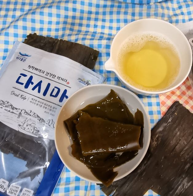 완도 다시마 최상품 건 다시마 1kg  파지다시마 뿌리 다시마 350g 이미지 6