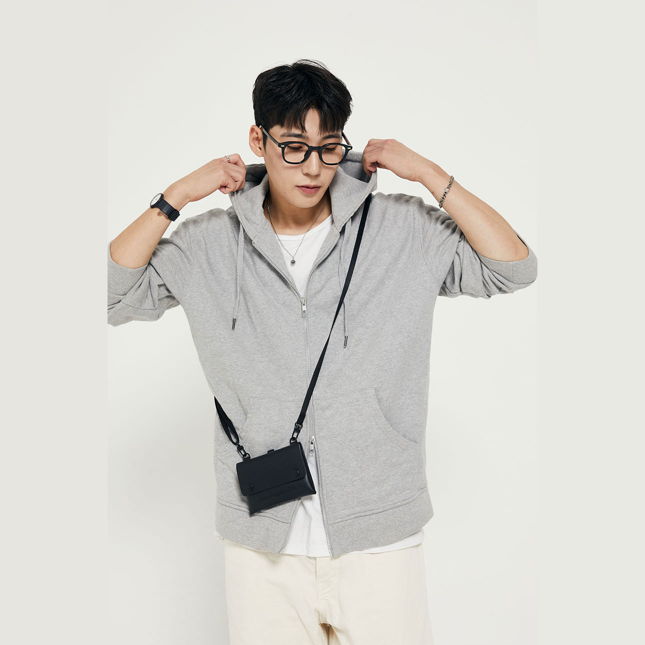 유럽여행가방 유럽여행크로스백 해외 일본 명품 천연 소가죽 초미니백 블랙 (로고 X)