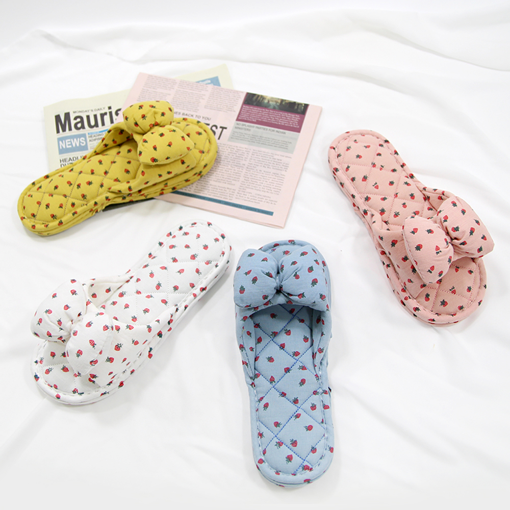 리본 딸기땡땡이 슬리퍼 거실화 어린이집 층간소음방지 실내슬리퍼 푹신한 실내화
