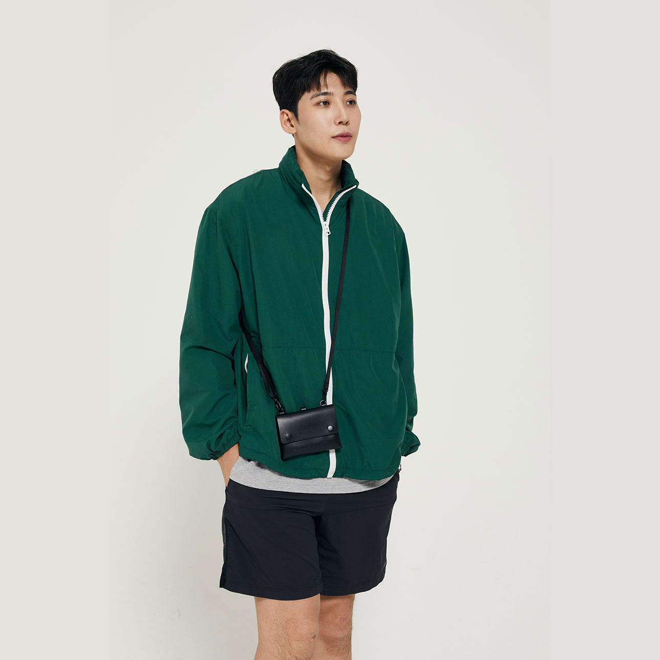 유럽여행가방 유럽여행크로스백 해외 일본 명품 천연 소가죽 초미니백 블랙 (로고 X)