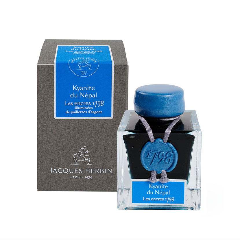 쟈크허빈 1798 병 잉크 네팔 남정석 Kyanite du Nepal : Blueblack