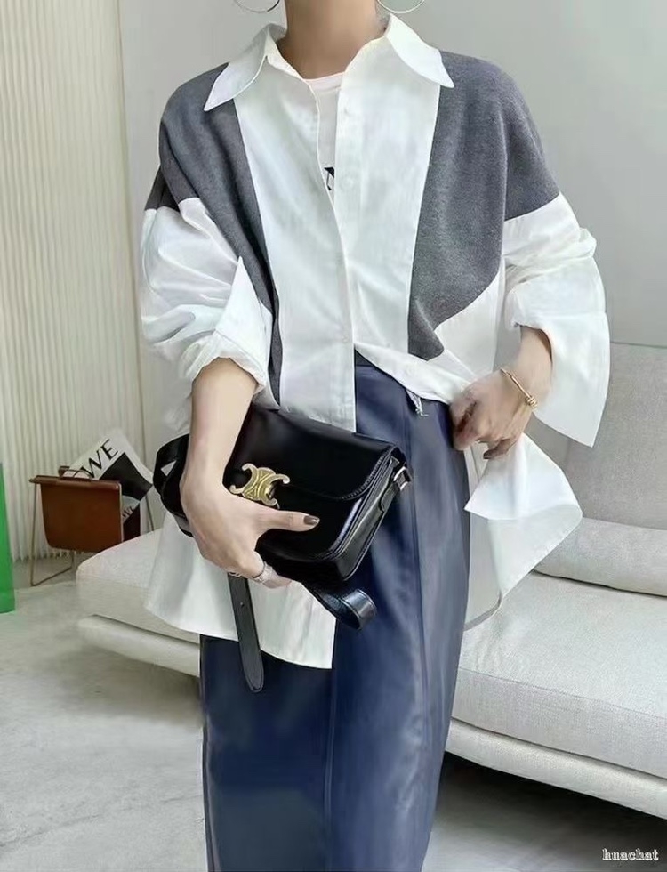 여자여자몰 어깨포인트 배색라인 모던시크 화이트셔츠 오버핏 긴팔남방 이미지 4