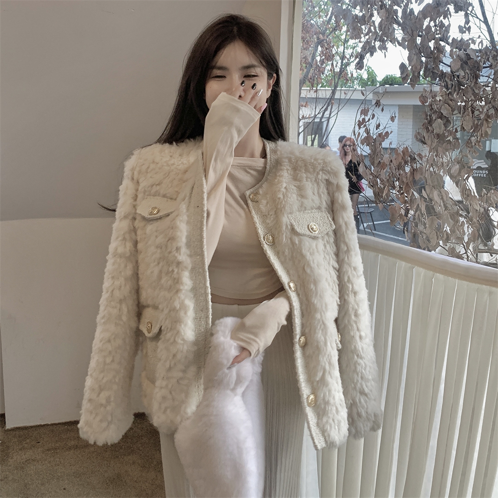 골드 버튼 아이보리 양털 퍼자켓 이미지 2