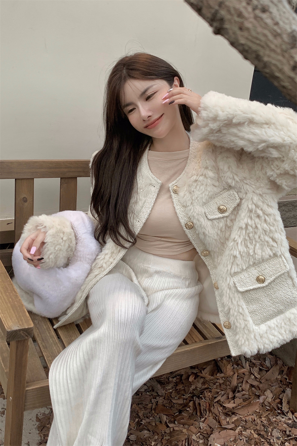 골드 버튼 아이보리 양털 퍼자켓 이미지 4