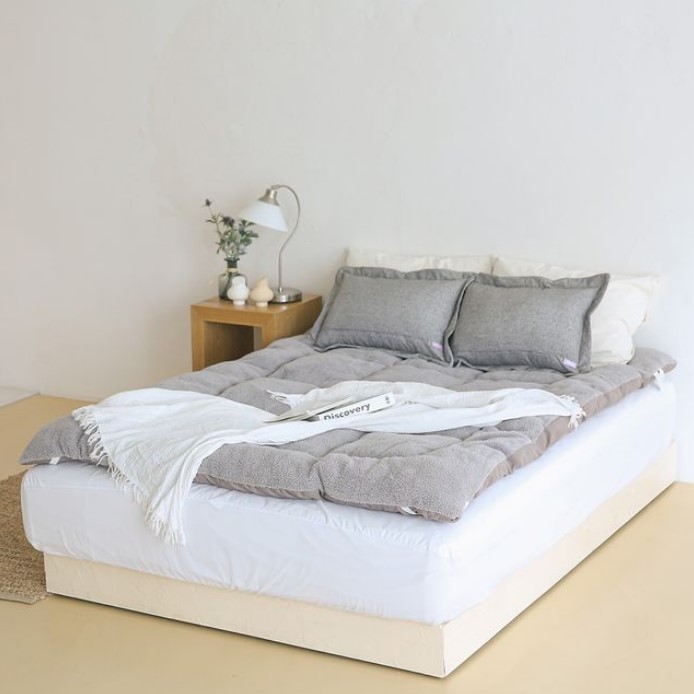 토퍼 침대위 손님용 거실 매트리스 극세사 자가발열 양면 두툼한 양모 푹신한 싱글