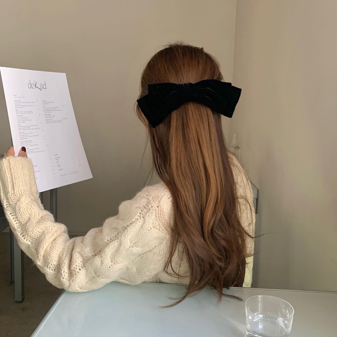 아미앙스 벨벳 리본 겨울 가을 큰 반묶음 올림머리 자동핀 연말 파티 - 상품 이미지