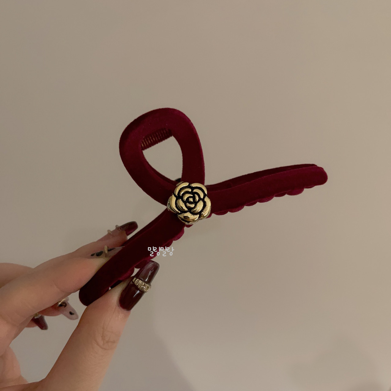 벨벳 집게핀 카멜리아 꽃 겨울 집게삔 올림머리 명품 헤어핀 - 상세 이미지 3