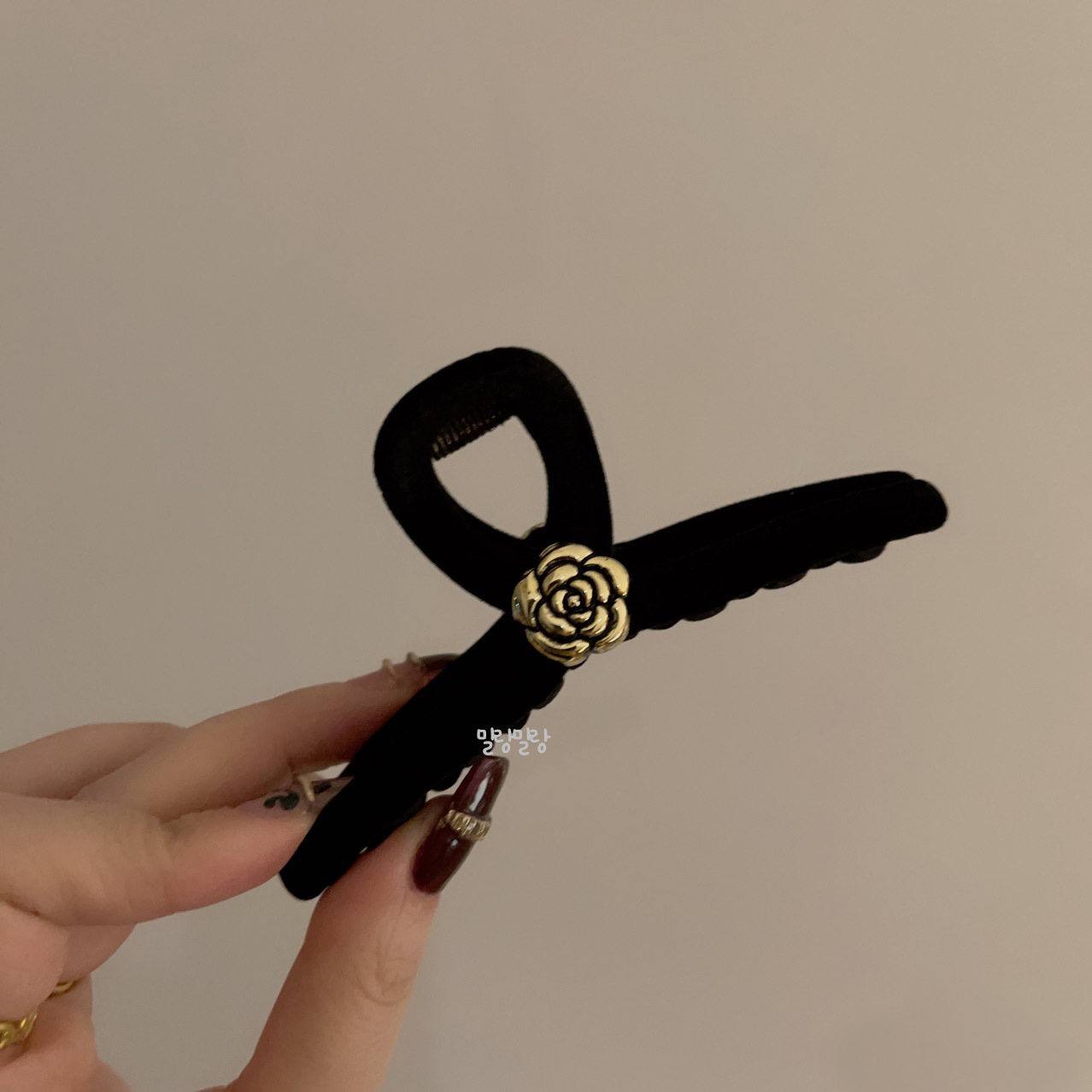 벨벳 집게핀 카멜리아 꽃 겨울 집게삔 올림머리 명품 헤어핀 - 상세 이미지 2
