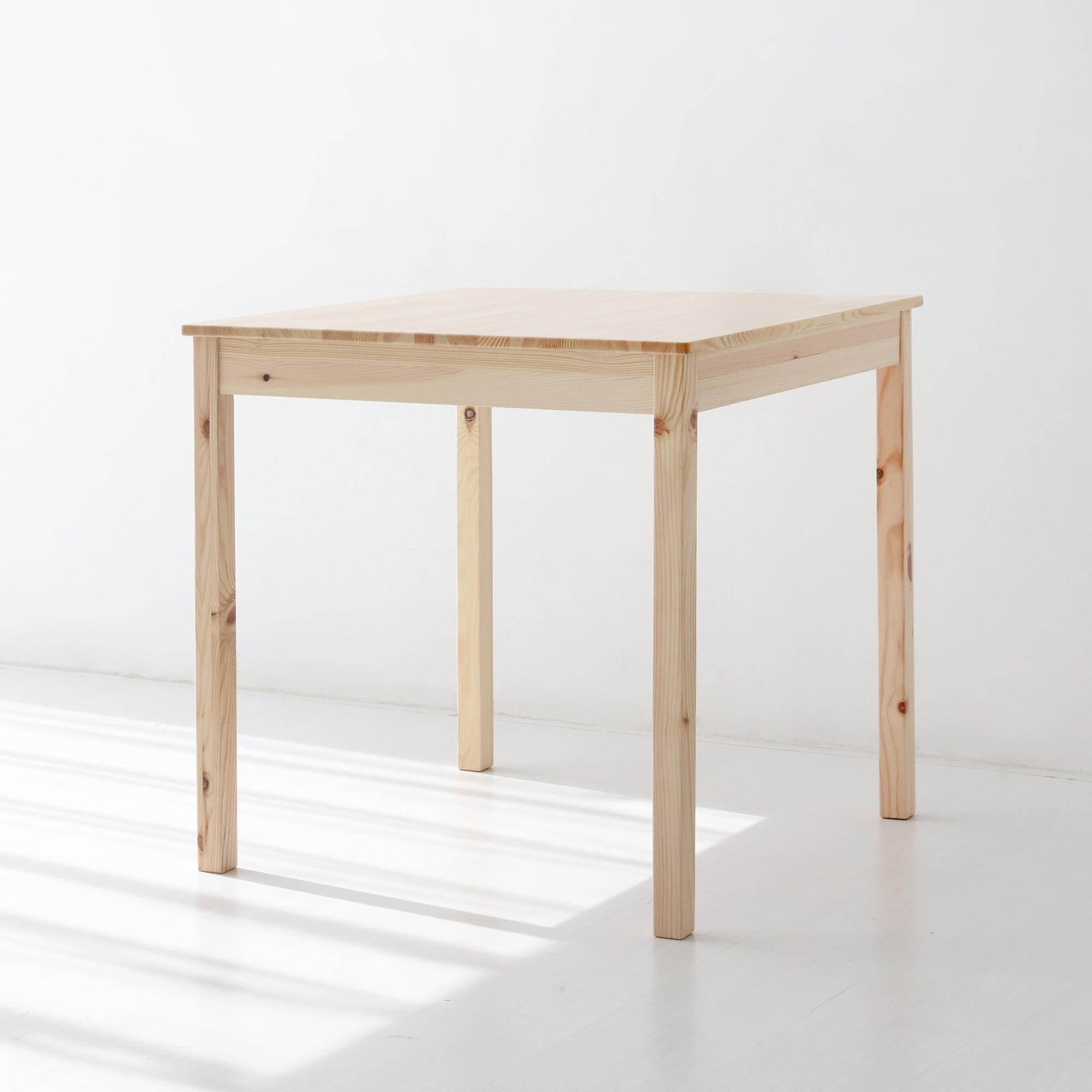 PREKT 원목테이블 74x74 소나무 5784.4710