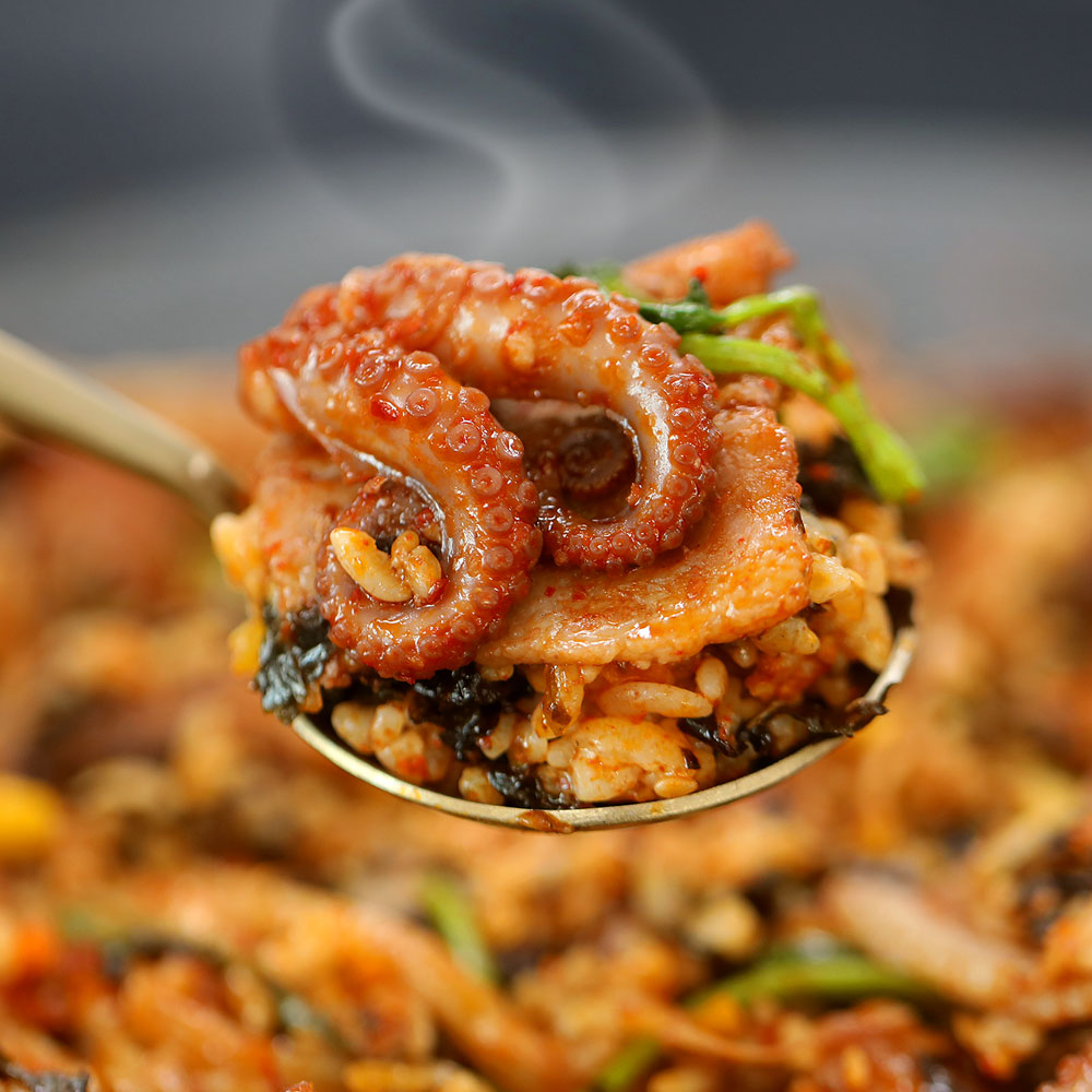 셰프애찬  쭈꾸미 볶음 500g+삼겹살250g+우동사리