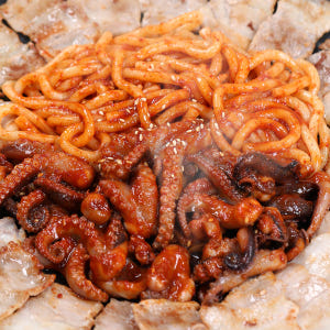셰프애찬  쭈꾸미 볶음 500g+삼겹살250g+우동사리 맛있게 먹은 솔직 후기 - 상품 이미지 3