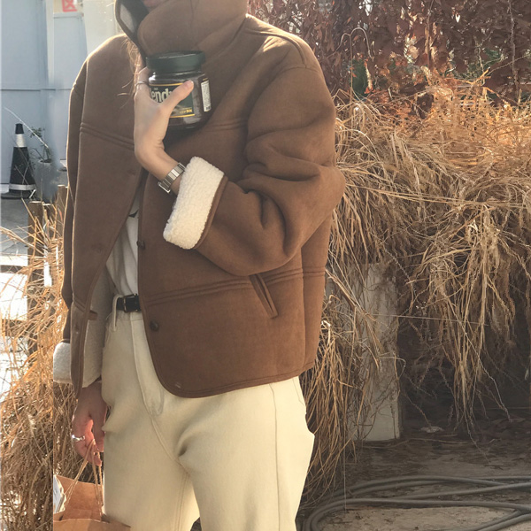 스우파 스웨이드 안감 양털 뽀글이 카라넥 겨울 미니 무스탕 자켓 - 상품 이미지
