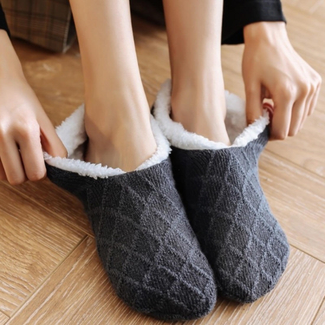 수족냉증 후리스 임산부 무압박 수면 양말 산후조리원 출산후 집에서 신는 산모 보온 양말 - 상품 이미지