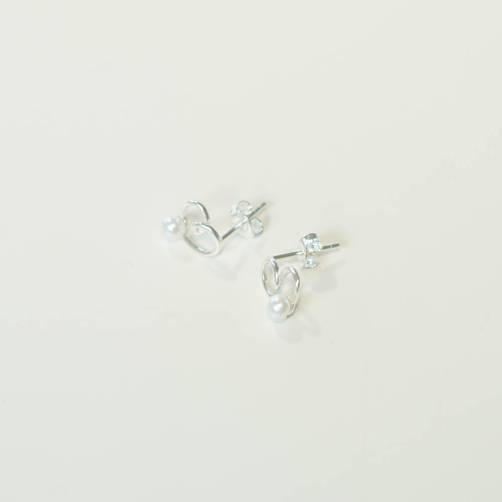 실버925 하트 스와로브스키 진주 귀걸이 - 상세 이미지 2