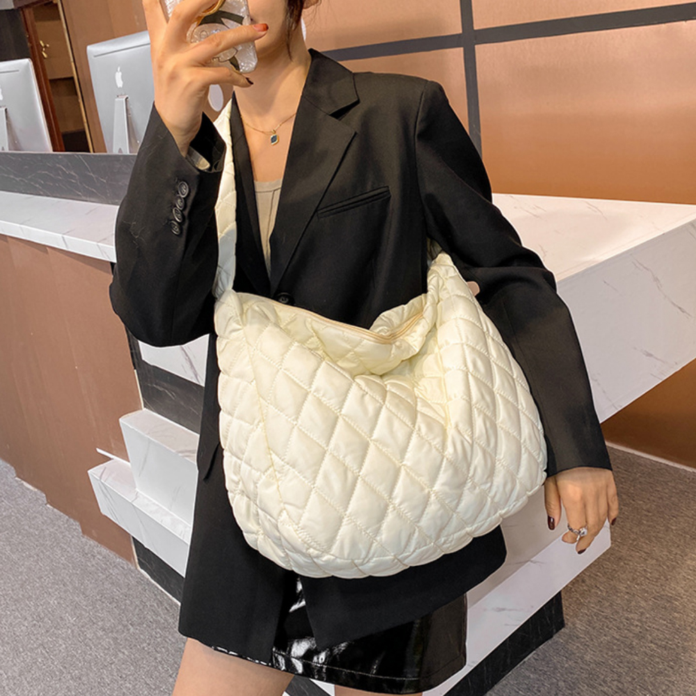 보부상 패딩 주름 디자이너 가방 퀼팅백 구름백 쇼퍼백 이미지 7