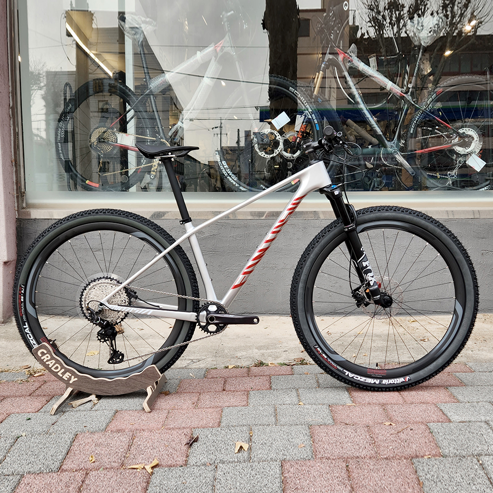 판타시아 퀘이사 6 카본 12단 산악 MTB 폴라나이트 자전거 - 상세 이미지 4