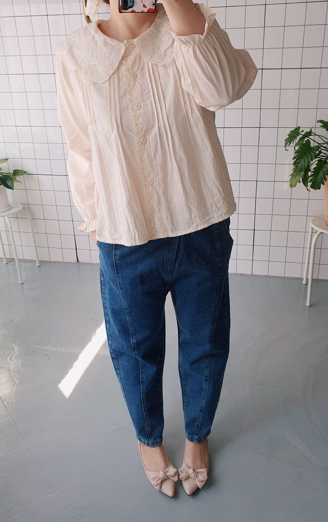 레이스 카라 핀턱 주름 블라우스 이미지 2