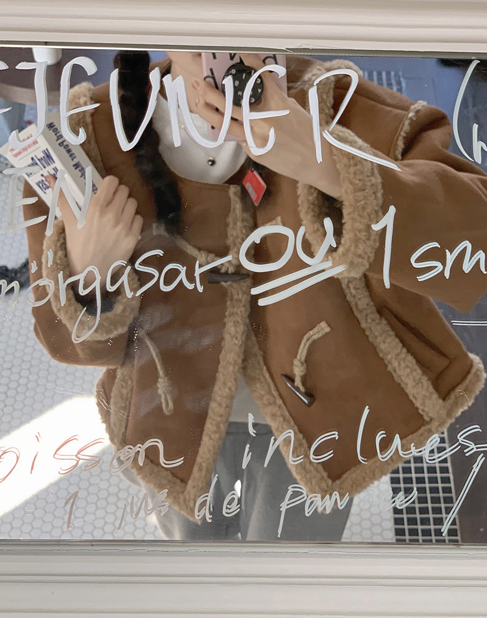 앨리 겨울 윈터 스웨이드 무스탕 양털 배색 더플 덤블 미니 숏 자켓(2color) 이미지 3