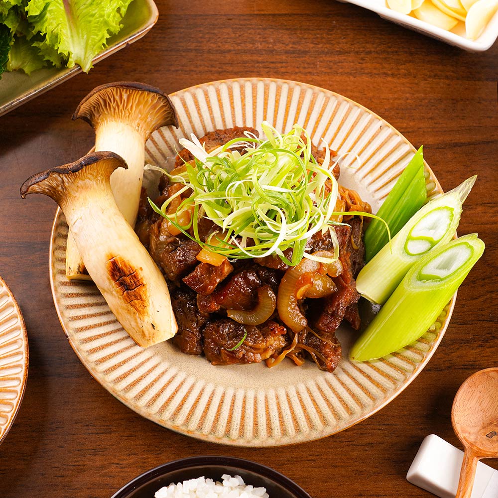 하리니 수제 흑마늘 양념 돼지 갈비 구이 숯불 목살 왕갈비 왕구이 4kg, 1개 - 상세 이미지 3