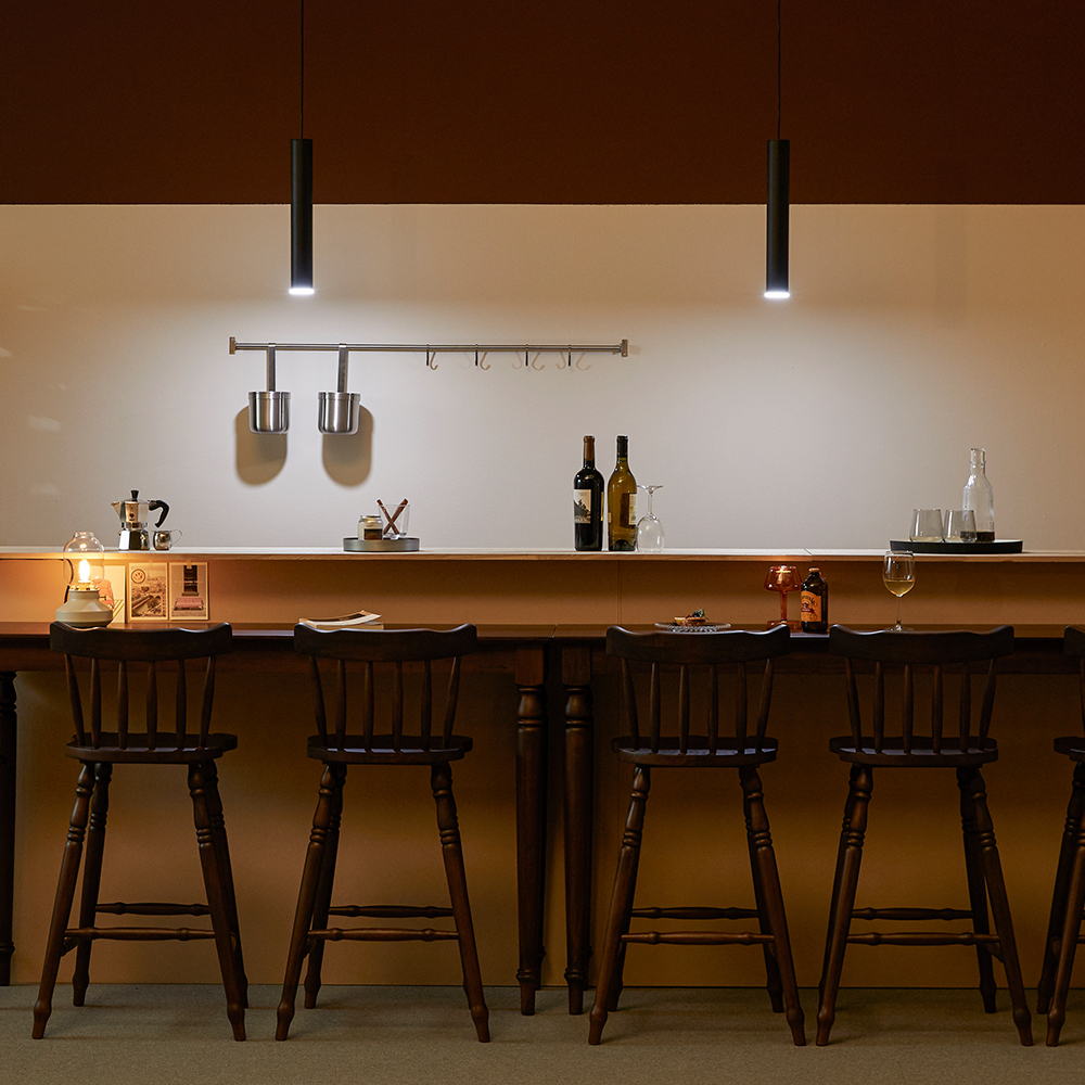 로맨틱캬바레 웨스턴 원목 바 테이블 빈티지 카페 고무나무 월넛 엔틱 1200 사이즈