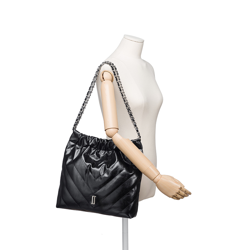 [N배송] 제이에스티나 ILLY LG 쇼퍼 BK  (JHNCHC3BS330BK980)