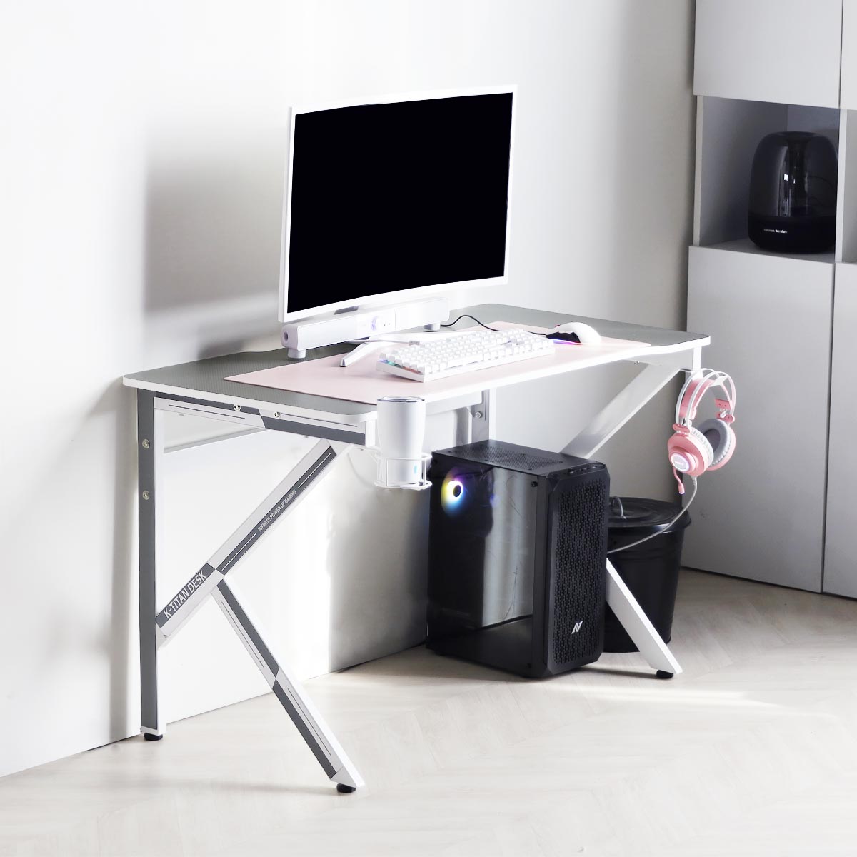 일루일루 K 타이탄 게이밍 컴퓨터 책상 1200