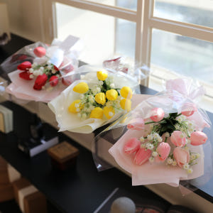 생화같은 튤립 조화 꽃다발 실크플라워 졸업식 입학식 꽃다발 실사용 후기 | 효과 있을까? - 상품 이미지 1