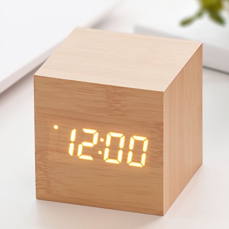 플라이토 우드 인테리어 LED 탁상시계 무소음 디지털 전자 알람 블링