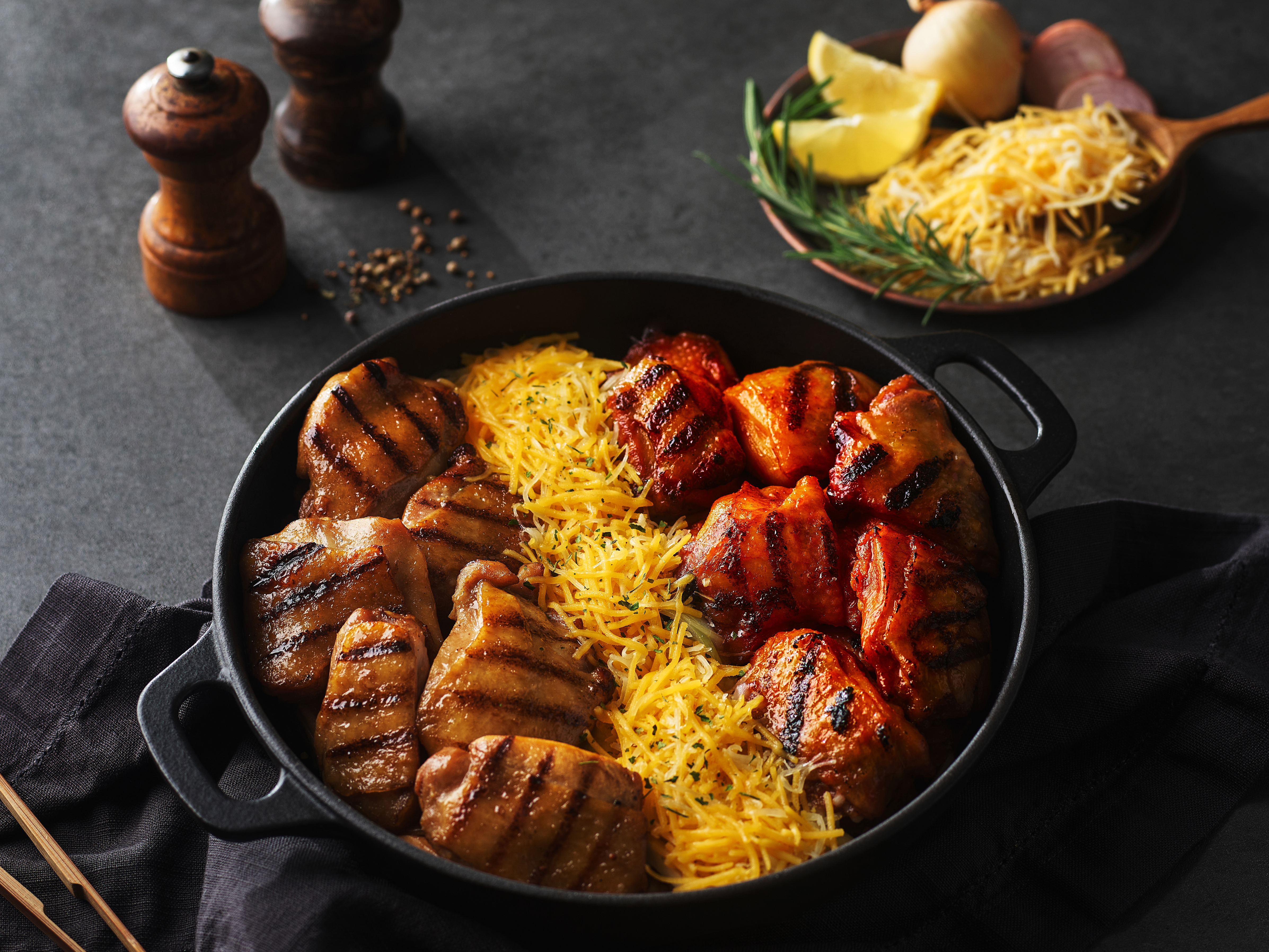 푸드렐라 매콤석쇠닭갈비 300g 6팩 에어프라이어 반찬 홈치킨 닭다리살 순살치킨 - 상세 이미지 3