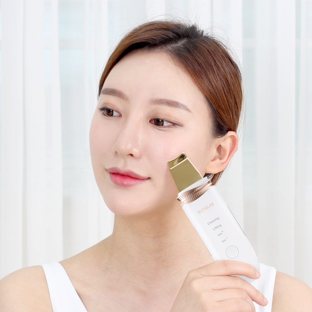 뷰티끄랩 워터필링기 아쿠아필링기 피지제거 갈바닉 마사지기 / 13.5x1.8(cm) 1개 - 상세 이미지 2