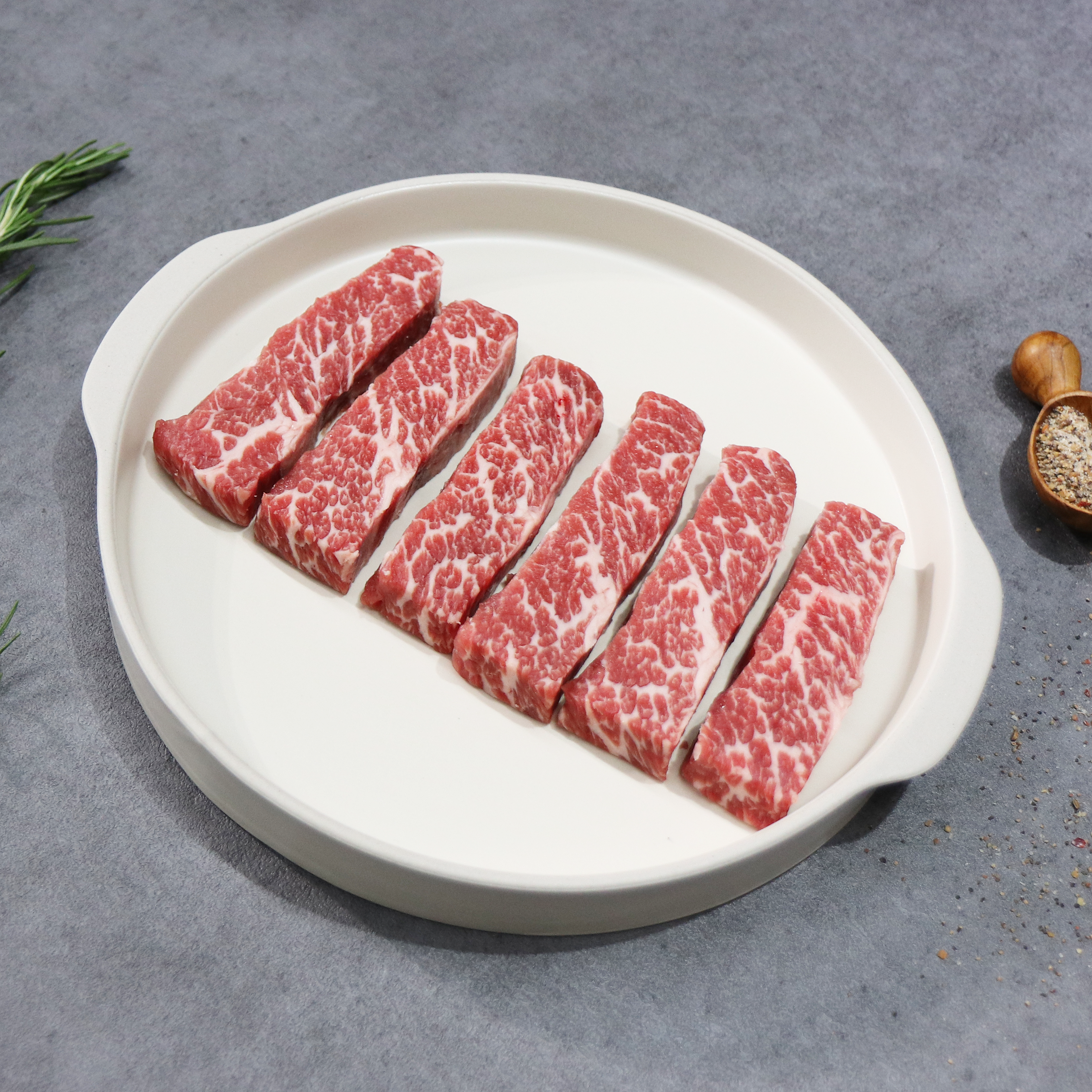 꽃갈비살 뼈없는 우대갈비 마블플러스 소고기 캠핑 홈파티 구이용 고기 진갈비 - 메인 이미지