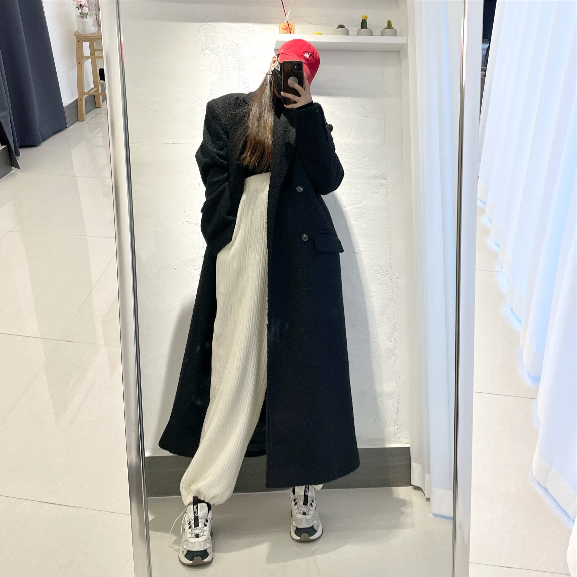 [남녀공용 / 멋쁨 시밀러룩 / 국내생산] 부드러운 푸들 오버핏 울 더블롱코트 2color 상세 이미지 9
