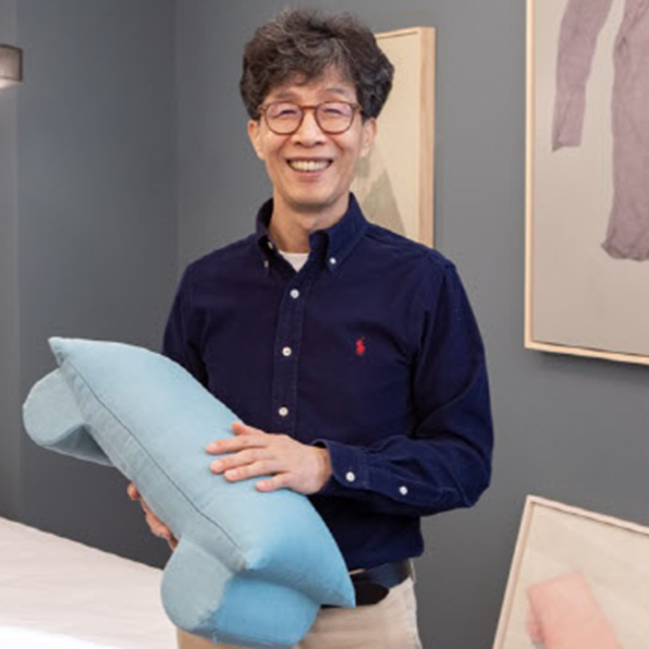 홍성돈 숙면베개, 베리굿베개, 고인돌베개, 숙면, 편안한 잠자리, 목 어깨 통증 완화, 일상 변화, 수면의 질 향상