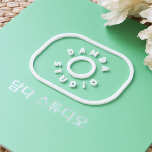 아크릴현판 미니간판 회사명판 아크릴명판 실내간판 가로사각 20x12cm ... 솔직 후기 | 실제 배치 사진 포함 - 상품 이미지 4