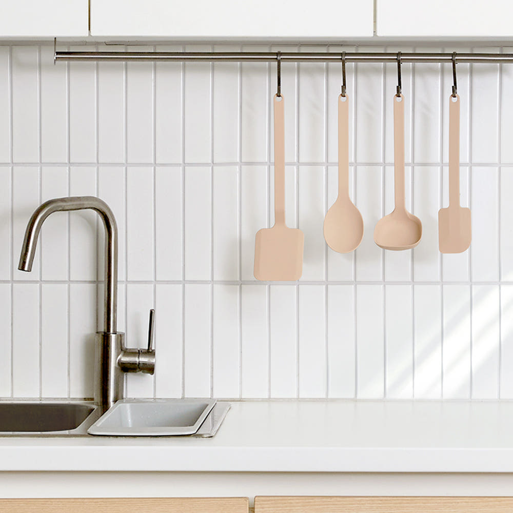 실리콘 계량 국자 사용 모습