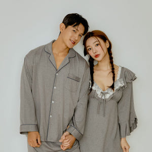 커플 카치온 긴팔 스판 카라 슬리브리스 민소매 브라캡 내장 맥시 롱 잠옷... 착용 후기 | 사이즈/핏 총정리 - 상품 이미지 1