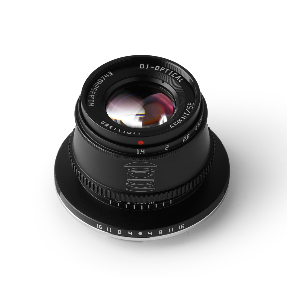 티티아티산 35mm F1.4 캐논 RF마운트 APS-C 렌즈 블랙 - 상세 이미지 3