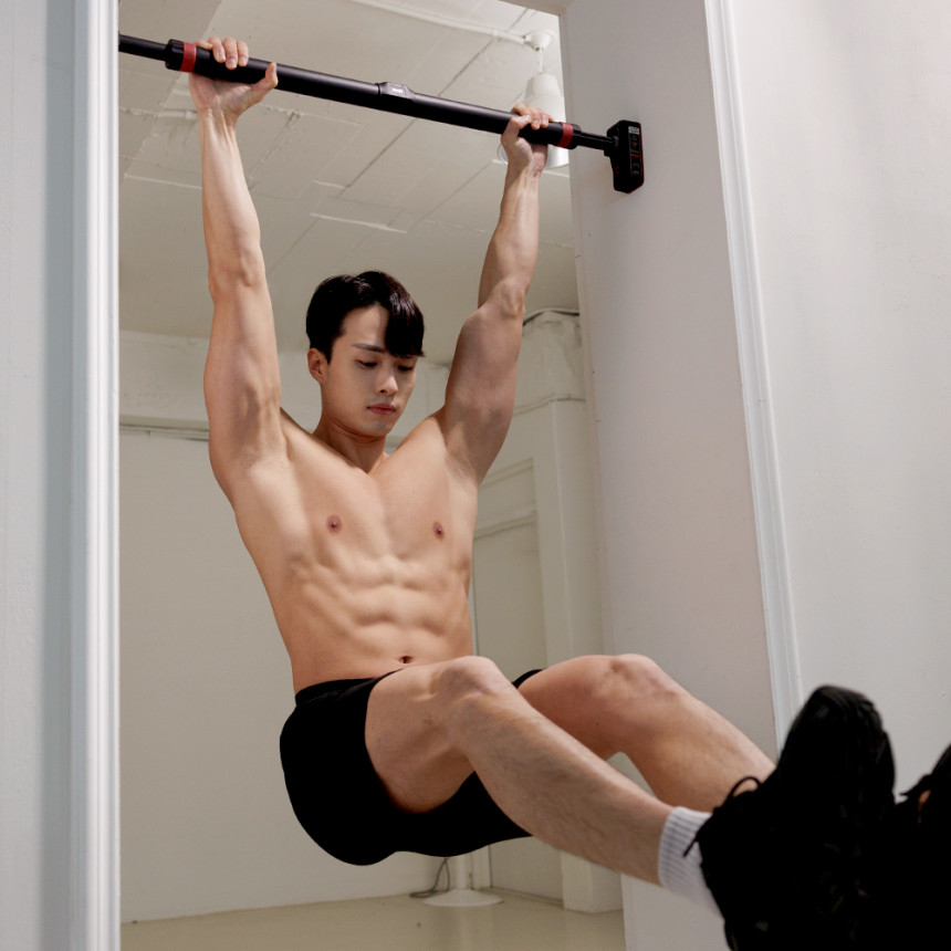 멜킨 가정용 문틀철봉 실내 턱걸이 홈트 운동기구 락튼 철봉 단축 풀업 봉 방문 틈 도어짐