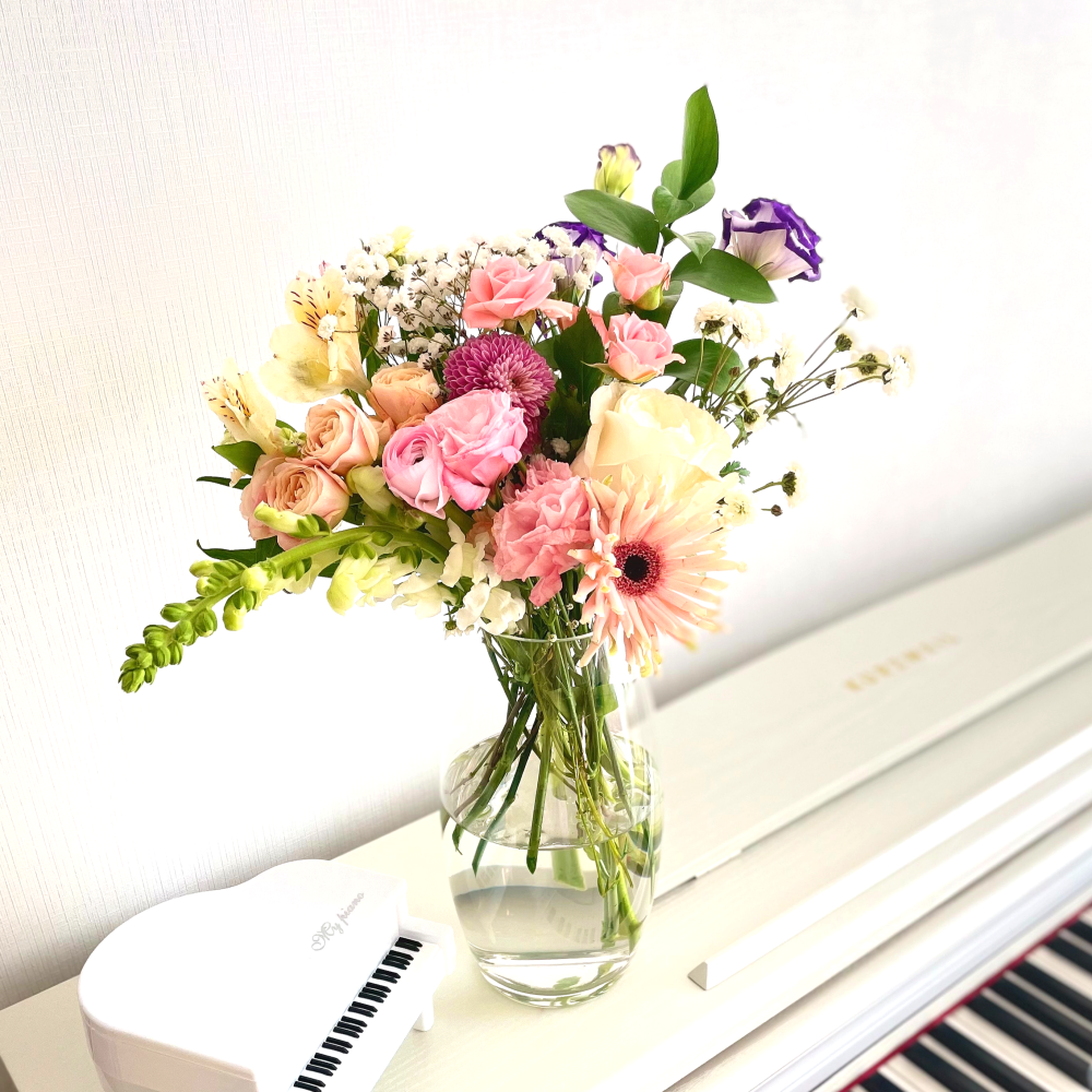 생화 꽃다발 꽃배달 꽃집 정기배송 꽃정기구독 연주회 입학식 졸업식 결혼기념일 부모님생신
