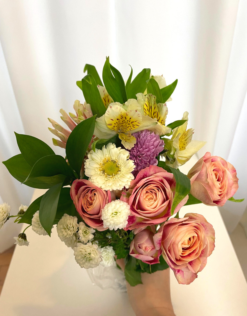 생화 꽃다발 꽃배달 꽃집 정기배송 꽃정기구독 연주회 입학식 졸업식 결혼기념일 부모님생신