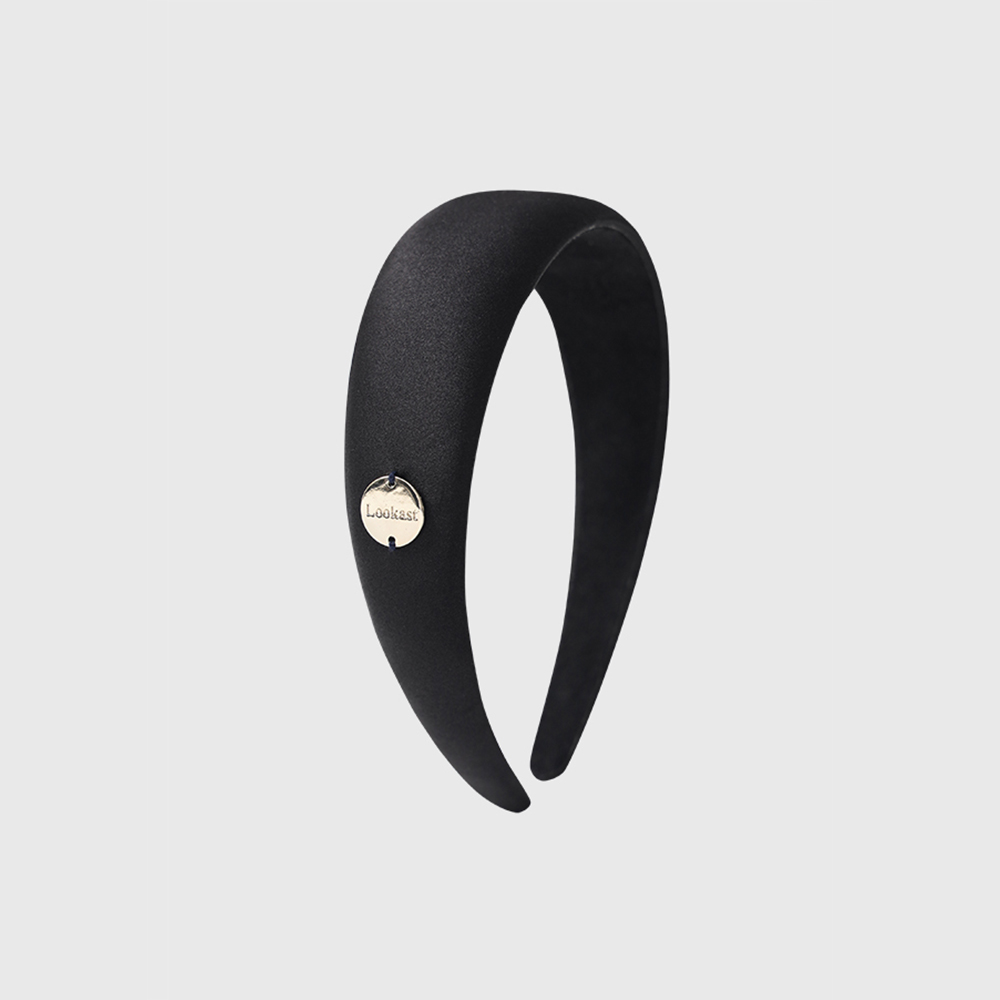 [룩캐스트] 블랙 새틴 볼륨 헤어밴드 / BLACK SATIN VOLUME HAIRBAND : 룩캐스트 LOOKAST