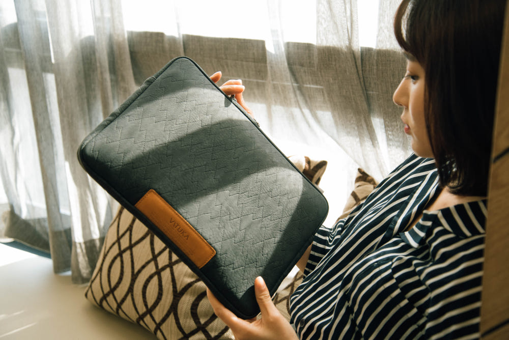 바투카 노트북 파우치 메인 이미지