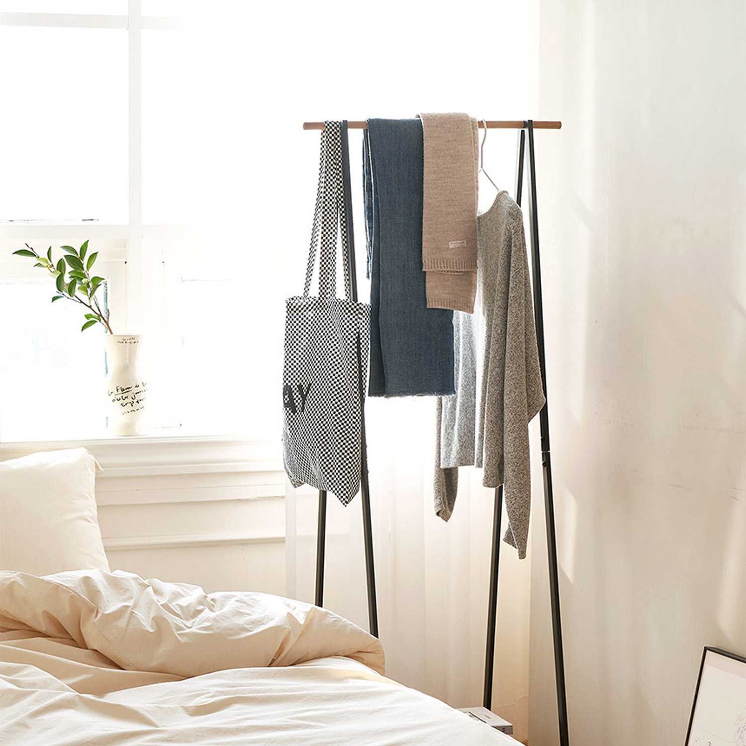 룸앤홈 철제 옷걸이 노르딕 스탠드 선반 행거