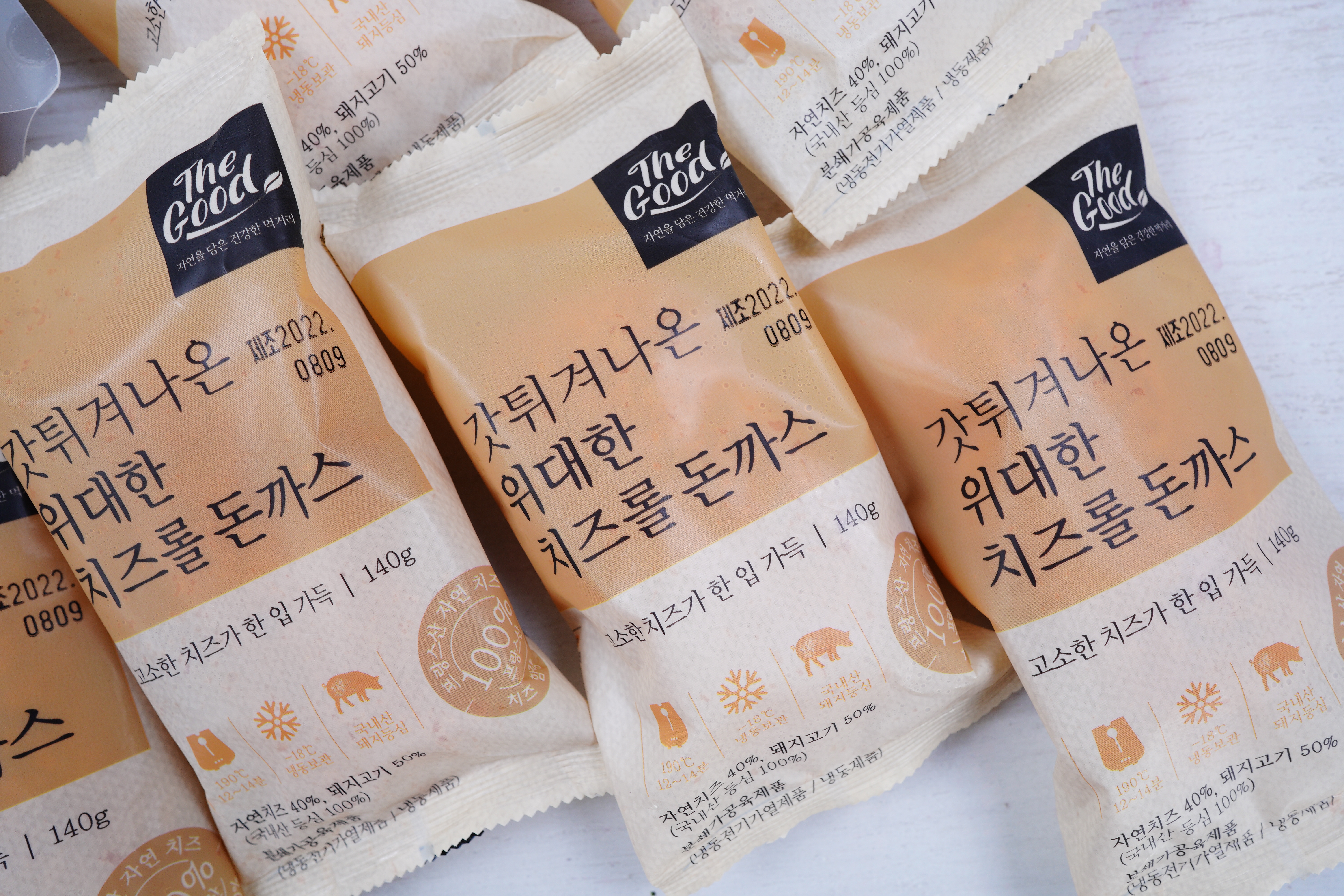 더굿 갓 튀겨나온 통등심 치즈롤 돈까스 생과일 카츠소스 에어프라어 돈가스 140g 2개 - 상세 이미지 4